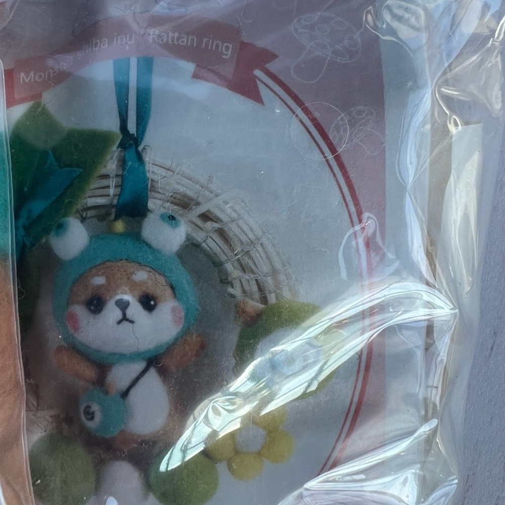 Felt Wreath Ornament Kit (Shiba Inu)